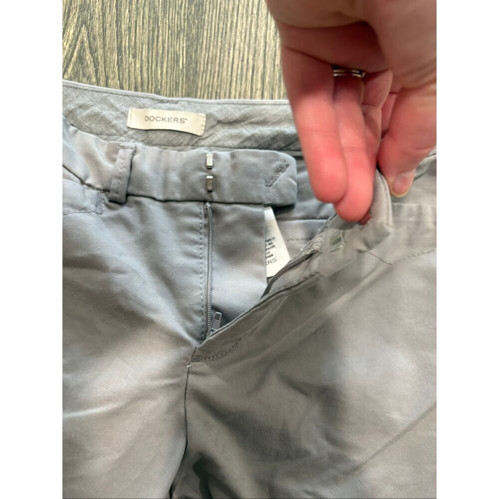 Dockers Womens Khaki Chino Pants Mid-Rise Wide Leg Cotton Blend Gray Size 4 - Picture 6 of 10